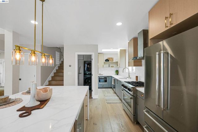 483 Boynton Ave, Berkeley, CA 94707