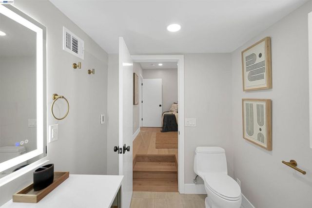 483 Boynton Ave, Berkeley, CA 94707