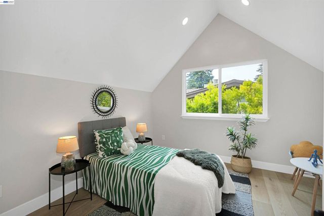 483 Boynton Ave, Berkeley, CA 94707