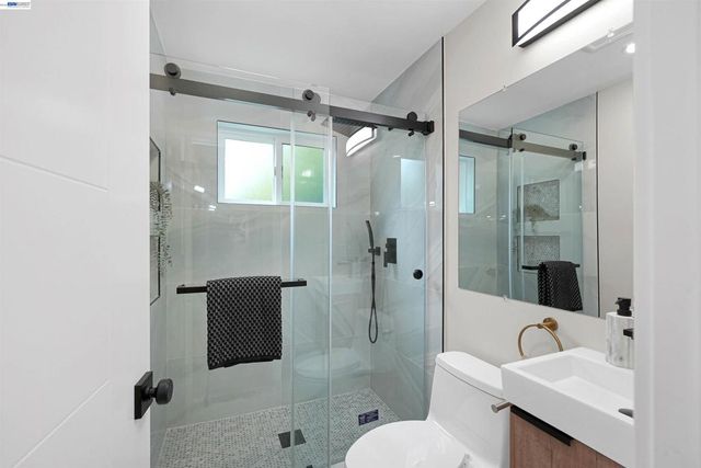 483 Boynton Ave, Berkeley, CA 94707