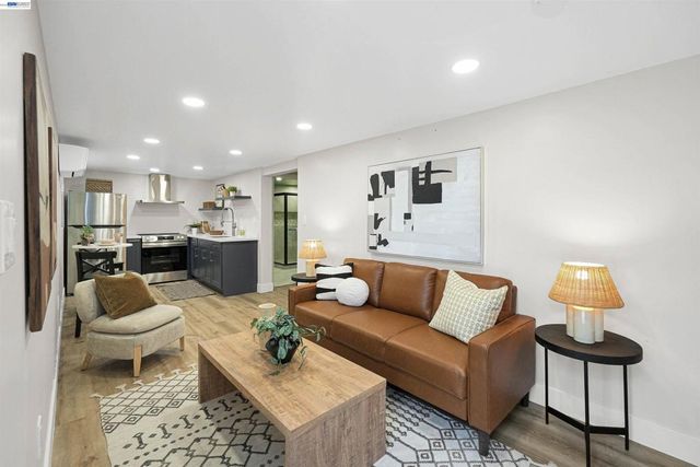 483 Boynton Ave, Berkeley, CA 94707
