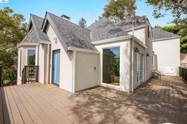 483 Boynton Ave, Berkeley, CA 94707