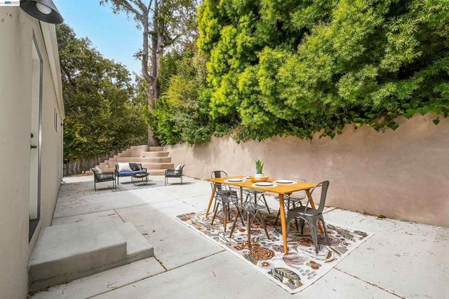 483 Boynton Ave, Berkeley, CA 94707