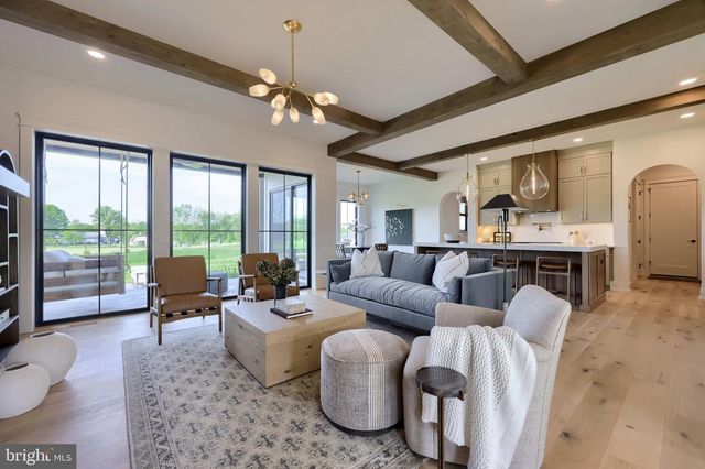 3 BALSAM LN, Lititz, PA 17543