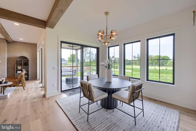 3 BALSAM LN, Lititz, PA 17543