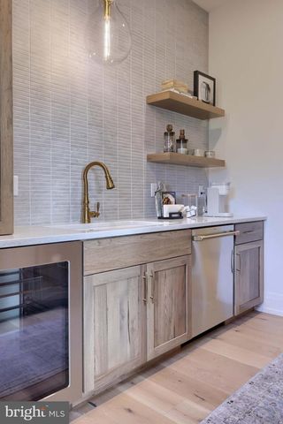 3 BALSAM LN, Lititz, PA 17543