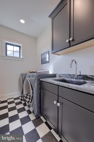 3 BALSAM LN, Lititz, PA 17543