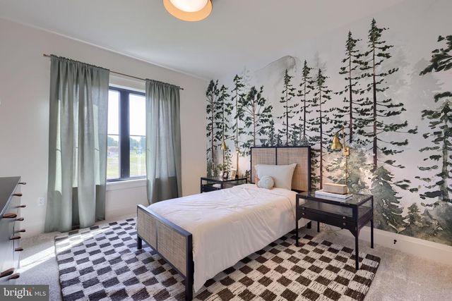 3 BALSAM LN, Lititz, PA 17543