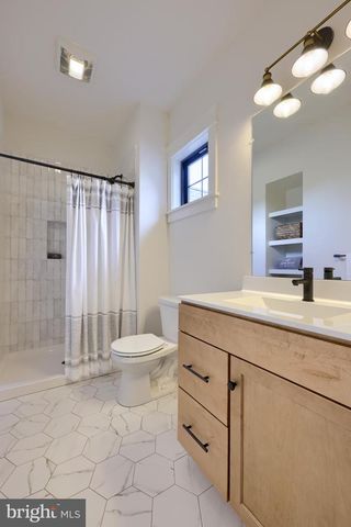 3 BALSAM LN, Lititz, PA 17543