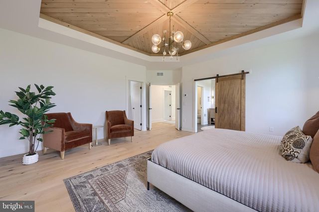 3 BALSAM LN, Lititz, PA 17543