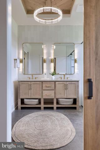 3 BALSAM LN, Lititz, PA 17543