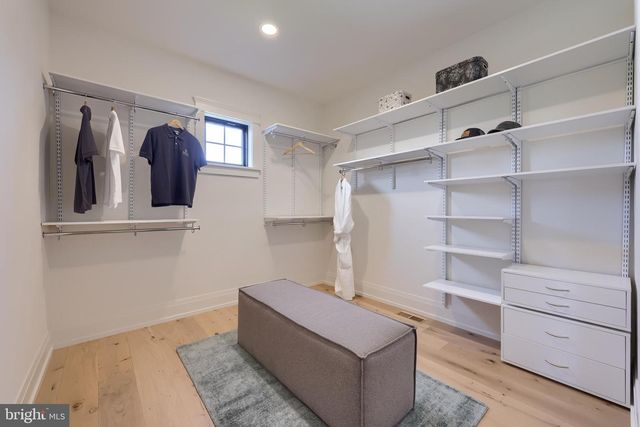 3 BALSAM LN, Lititz, PA 17543