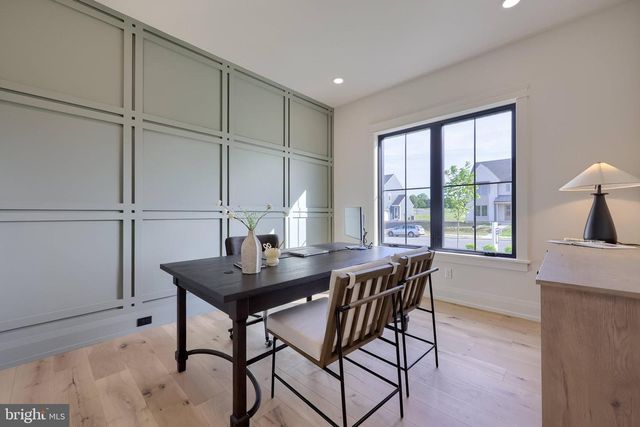 3 BALSAM LN, Lititz, PA 17543