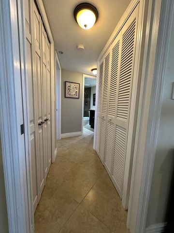 3507 Oaks Way 905, Pompano Beach, FL 33069
