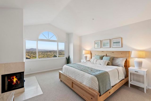 2219 View Crest Glen, Escondido, CA 92026