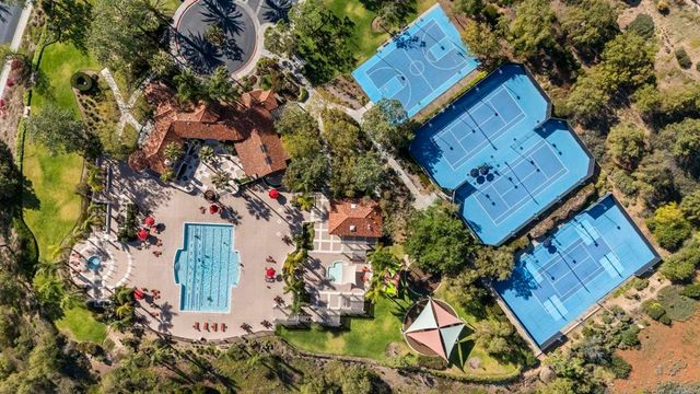 2219 View Crest Glen, Escondido, CA 92026