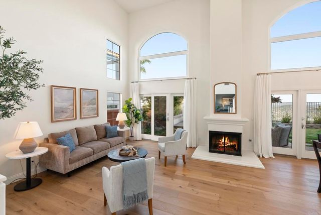 2219 View Crest Glen, Escondido, CA 92026