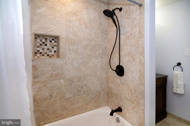 52 SPRINGLANE DR, Blackwood, NJ 08012