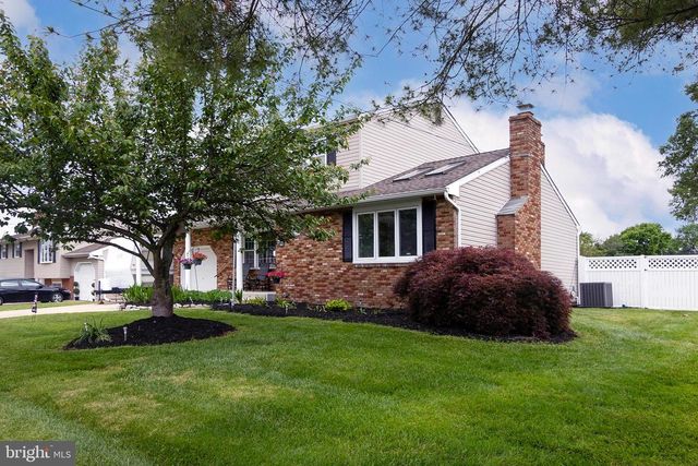 52 SPRINGLANE DR, Blackwood, NJ 08012