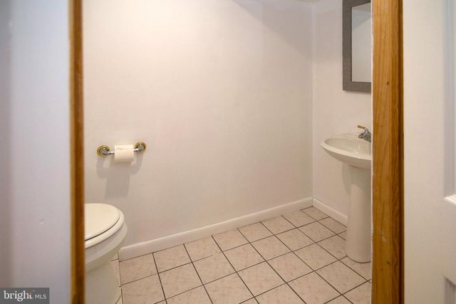 52 SPRINGLANE DR, Blackwood, NJ 08012