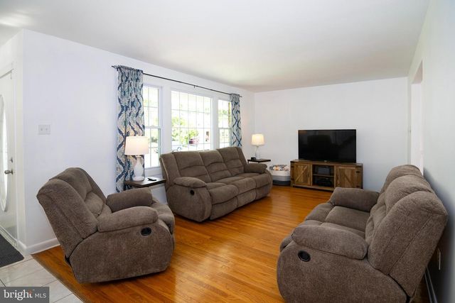 52 SPRINGLANE DR, Blackwood, NJ 08012