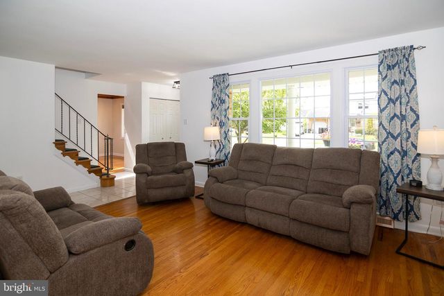 52 SPRINGLANE DR, Blackwood, NJ 08012