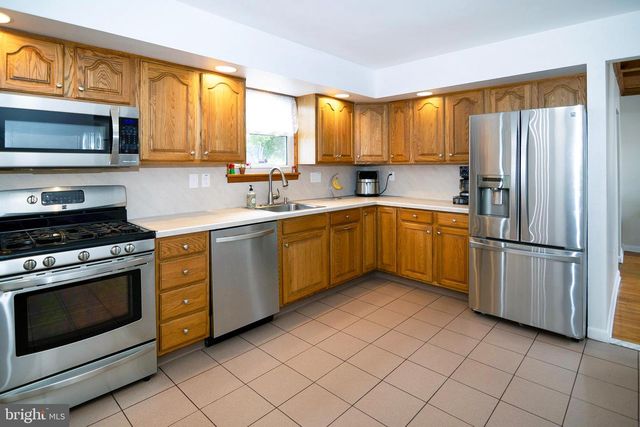 52 SPRINGLANE DR, Blackwood, NJ 08012