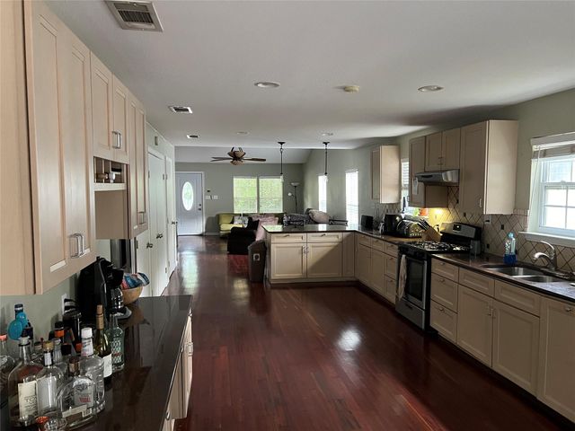 922 E 50th ST, Austin, TX 78751