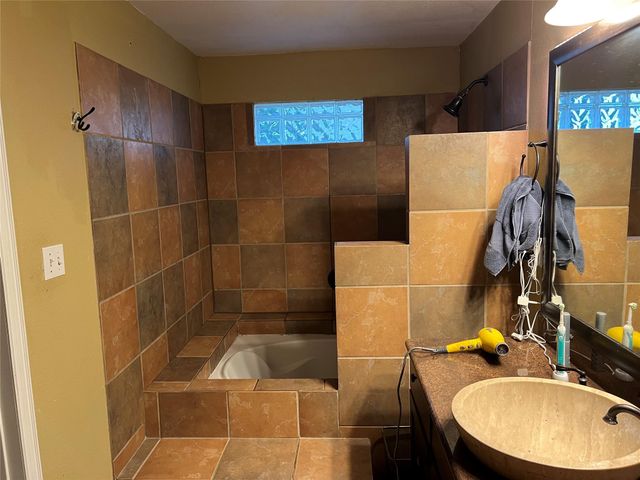 922 E 50th ST, Austin, TX 78751