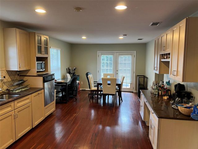 922 E 50th ST, Austin, TX 78751