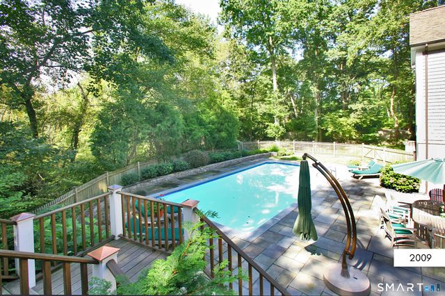 2 Ledgemoor Lane, Westport, CT 06880