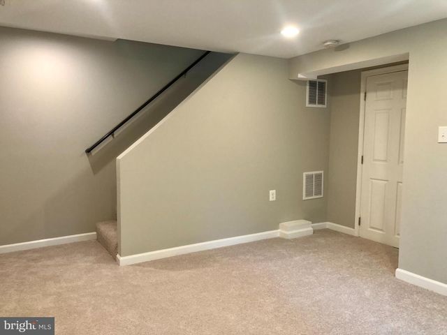 5929 EDGEHILL CT, Alexandria, VA 22303