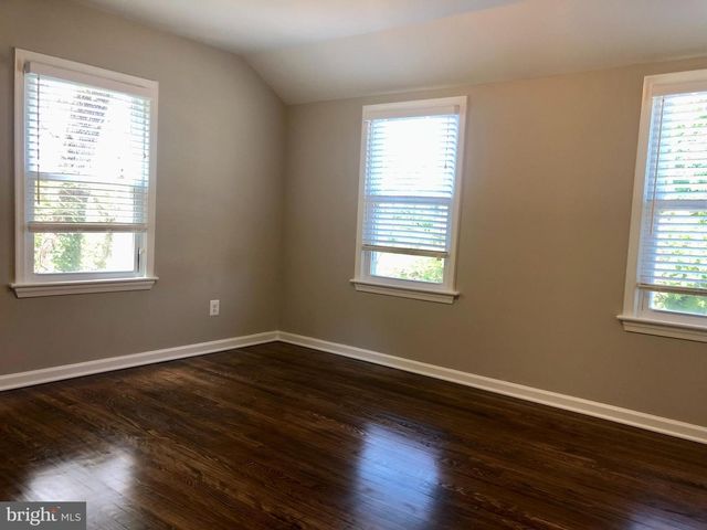 5929 EDGEHILL CT, Alexandria, VA 22303