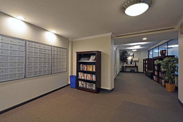 66 9th Street E 2512, Saint Paul, MN 55101