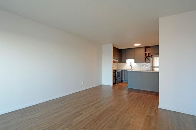 66 9th Street E 2512, Saint Paul, MN 55101