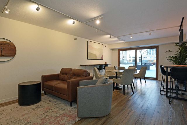 66 9th Street E 2512, Saint Paul, MN 55101