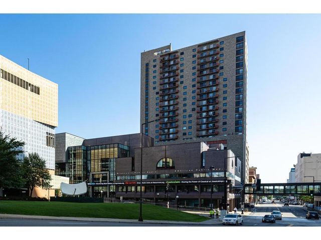 66 9th Street E 2512, Saint Paul, MN 55101