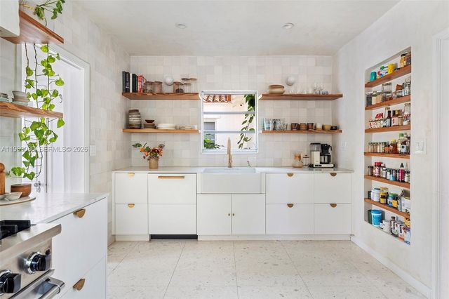 641 NE 57th St, Miami, FL 33137