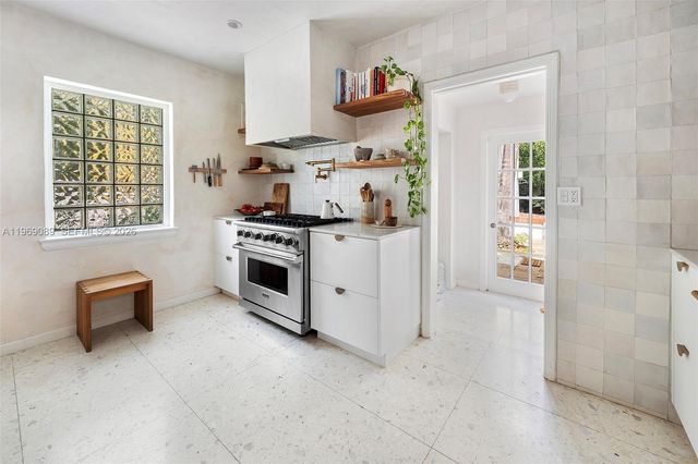 641 NE 57th St, Miami, FL 33137