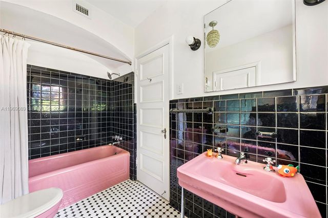 641 NE 57th St, Miami, FL 33137