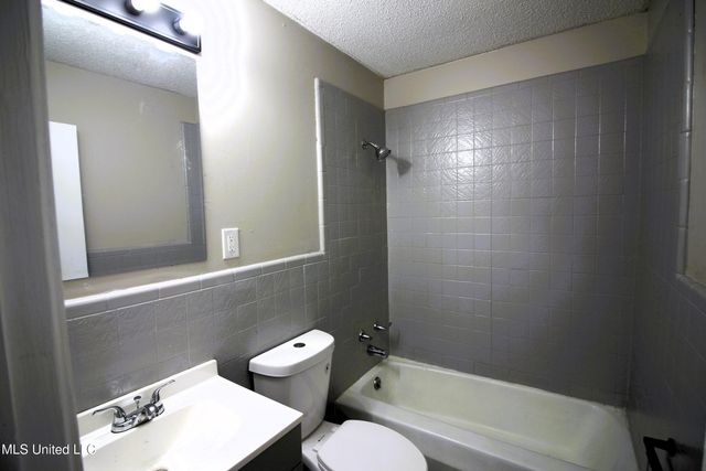 645 Cox Avenue, Holly Springs, MS 38635