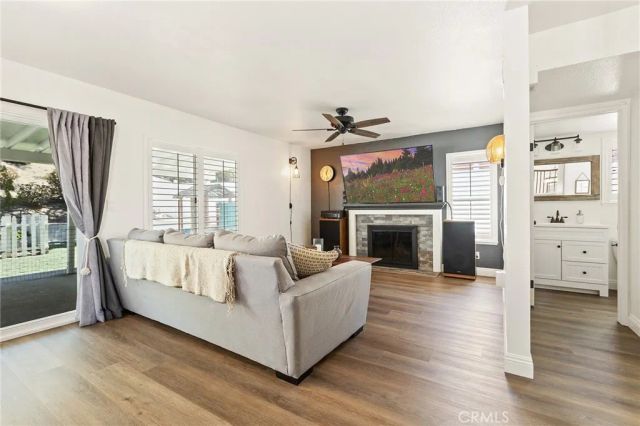 387 Glacier Circle, Corona, CA 92879