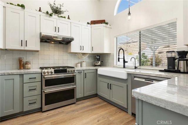 387 Glacier Circle, Corona, CA 92879