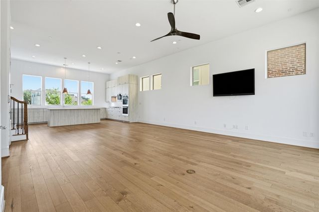 6022 Cottage Grove Lake Drive, Houston, TX 77007