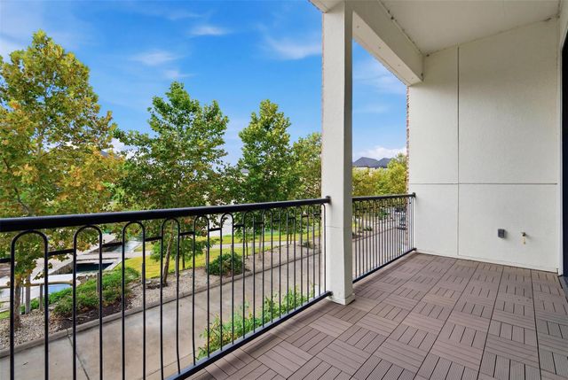 6022 Cottage Grove Lake Drive, Houston, TX 77007