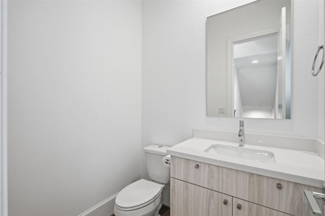 6022 Cottage Grove Lake Drive, Houston, TX 77007