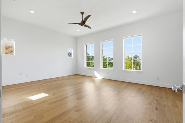 6022 Cottage Grove Lake Drive, Houston, TX 77007