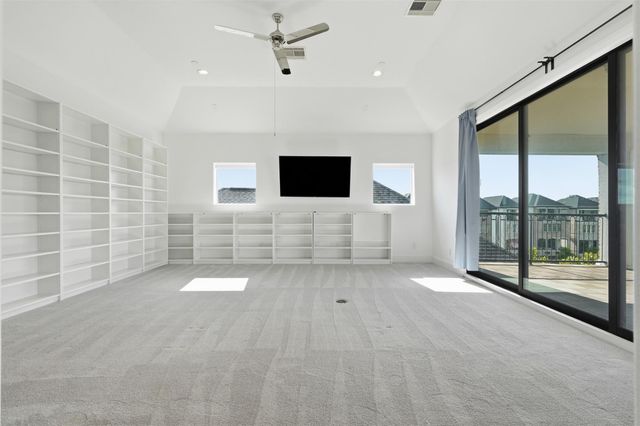 6022 Cottage Grove Lake Drive, Houston, TX 77007