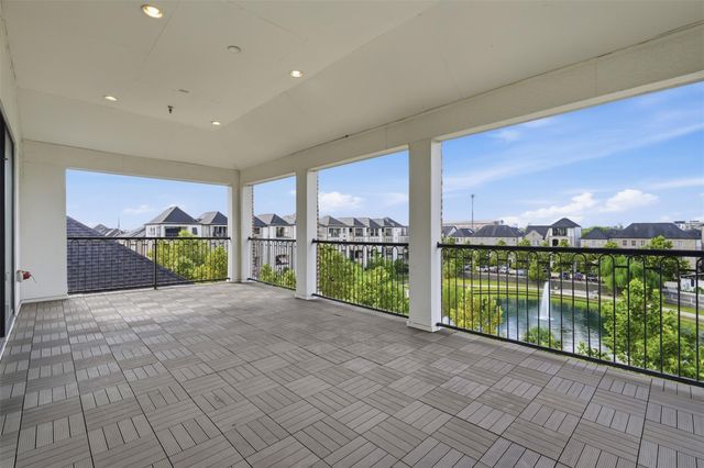 6022 Cottage Grove Lake Drive, Houston, TX 77007