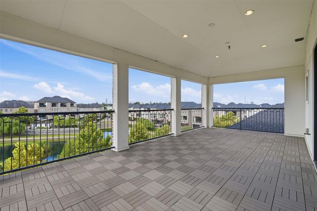 6022 Cottage Grove Lake Drive, Houston, TX 77007